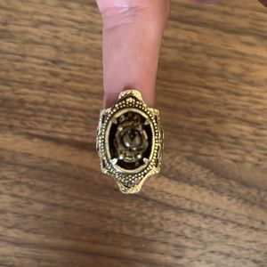 Vintage Metallic golden ring centered with rose